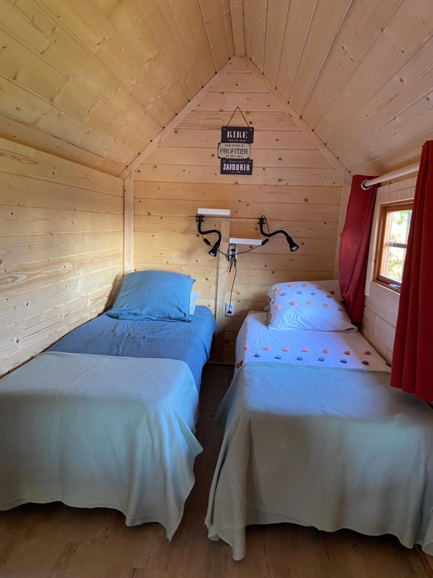 Le Petit Moulin Hotel Pouzauges Bagian luar foto