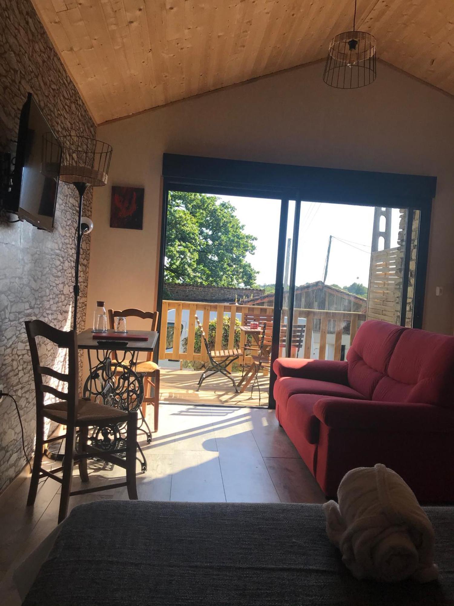 Le Petit Moulin Hotel Pouzauges Bagian luar foto